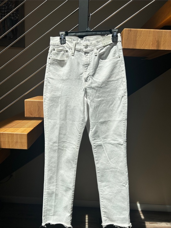 J. Crew Denim - J. Crew White  slim boyfriend size 27T